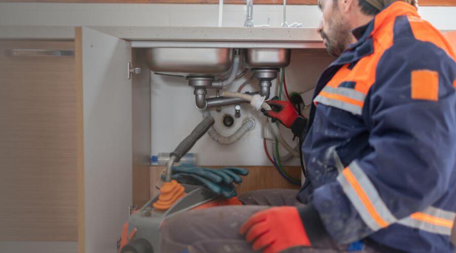 Local annual plumbing maintenance in Java, SD